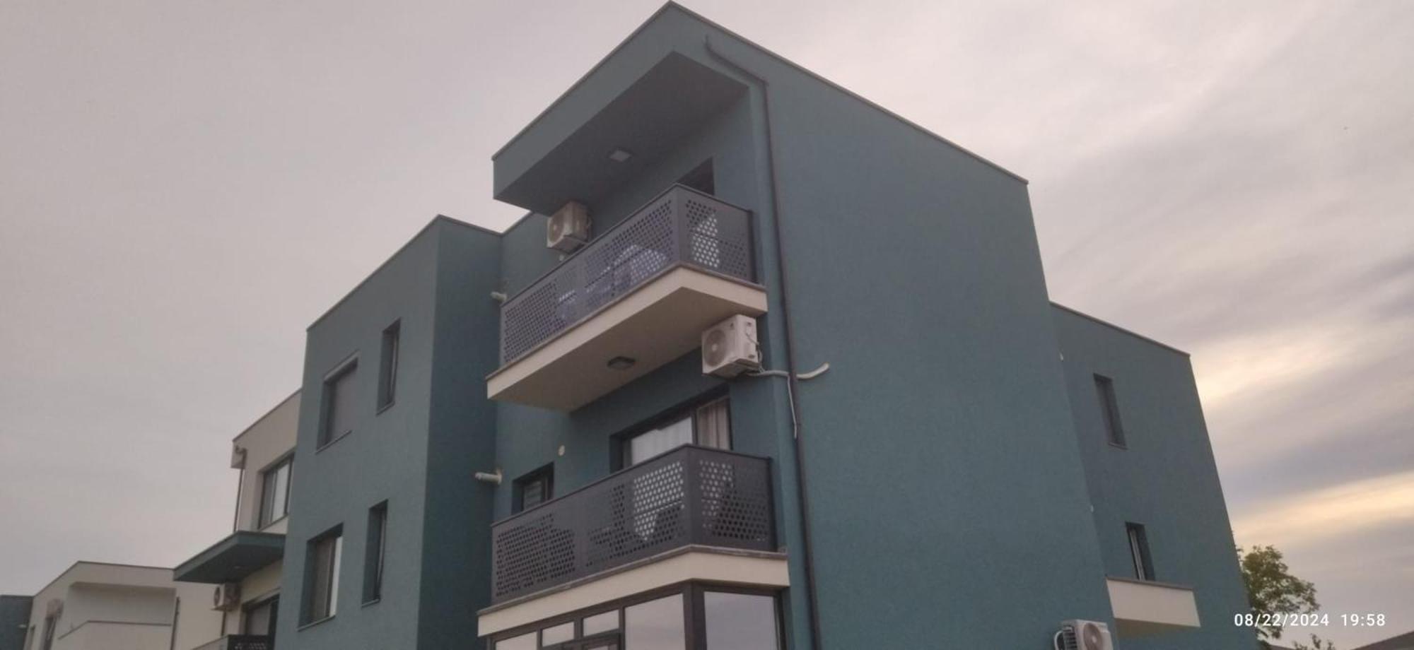 Sweet Cloud Residence Dumbravita  Bagian luar foto